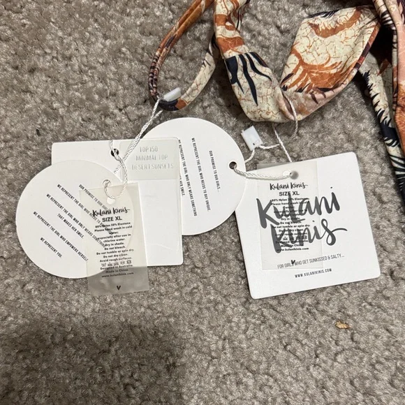 Kulani Kini’s bikini - Picture 2 of 7